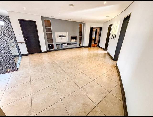 4 BEDROOM HOUSE FOR SALE IN RYNFIELD